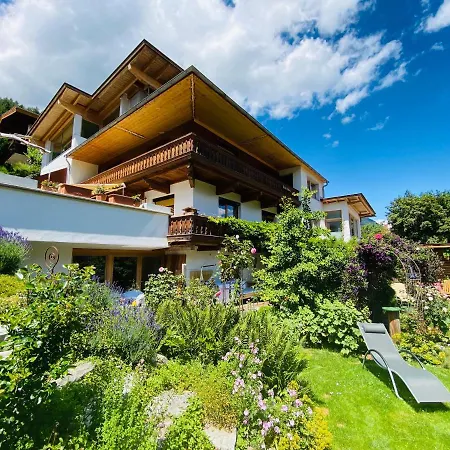 Koenigin Serles - Grosszuegig, Gemuetlich & Nachhaltig *