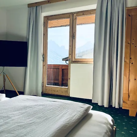 Koenigin Serles - Grosszuegig, Gemuetlich & Nachhaltig